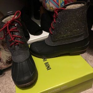 Gianni Bini Duck boots